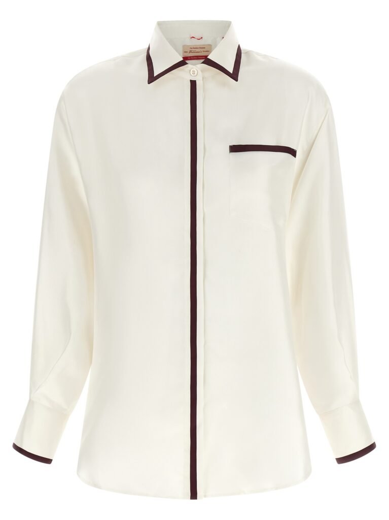 Shirt with contrast profiles