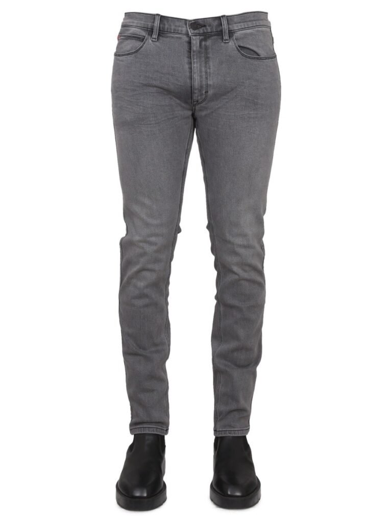 SLIM FIT JEANS