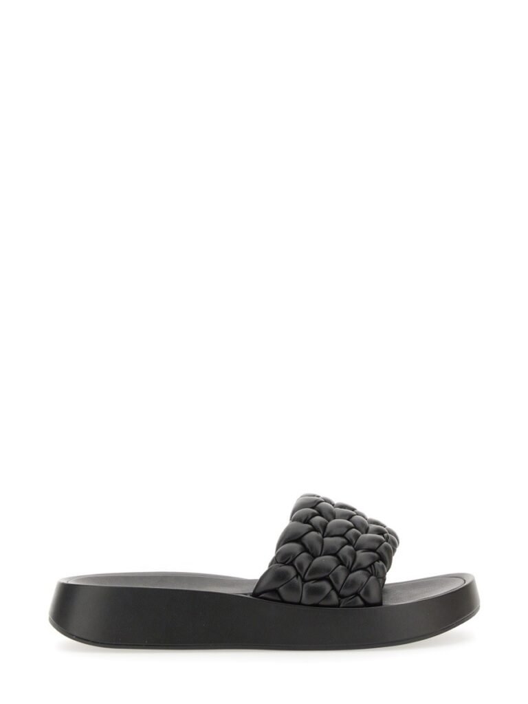 VICTORIA SANDAL