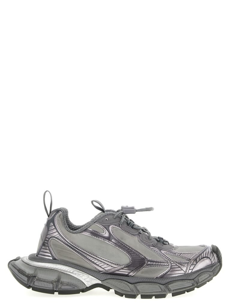 3XL' sneakers