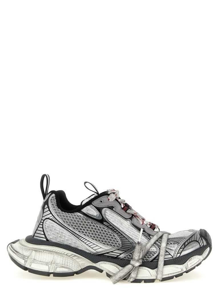 3XL' sneakers