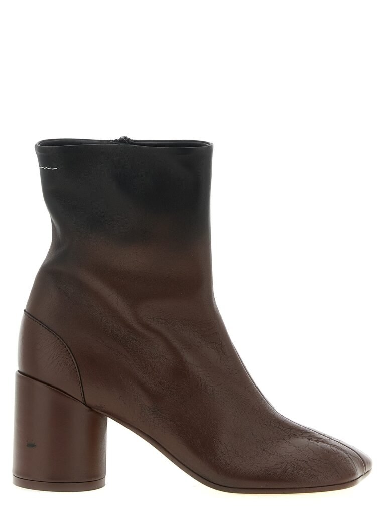 'Anatomic' ankle boots