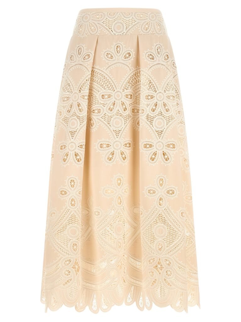 Carving embroidery skirt