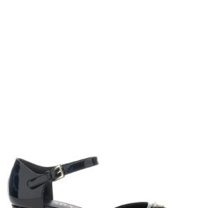 Logo patent pumps