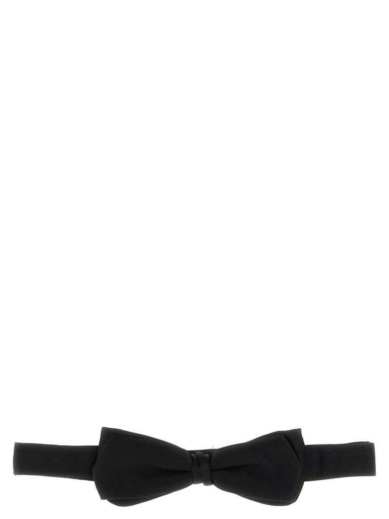 Silk bow tie
