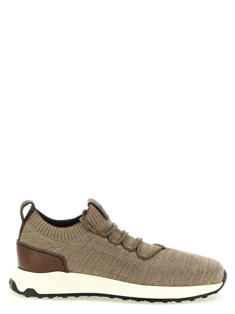 Socks' sneakers