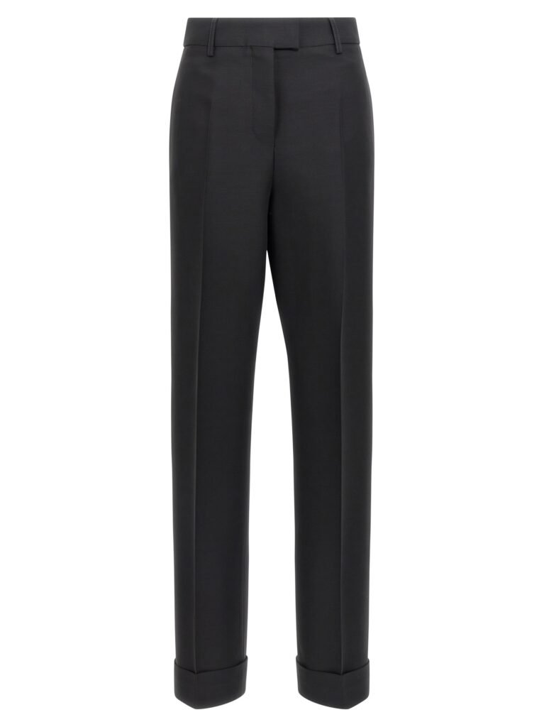Stretched pleated trousers