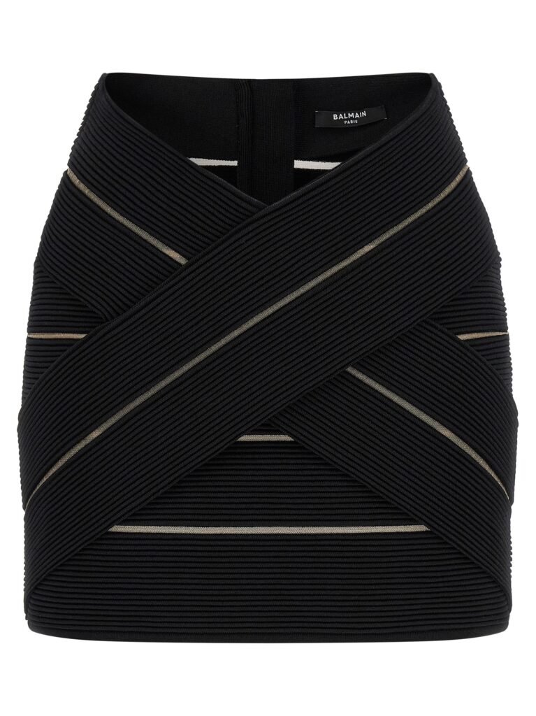 V-shaped waist skirt